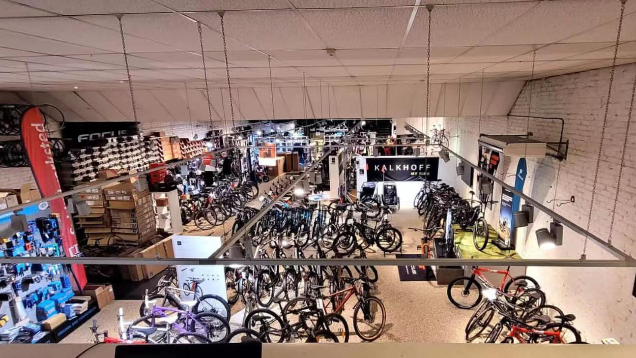 How to Replace LED Track Light Fixture in a Shop Retail Store